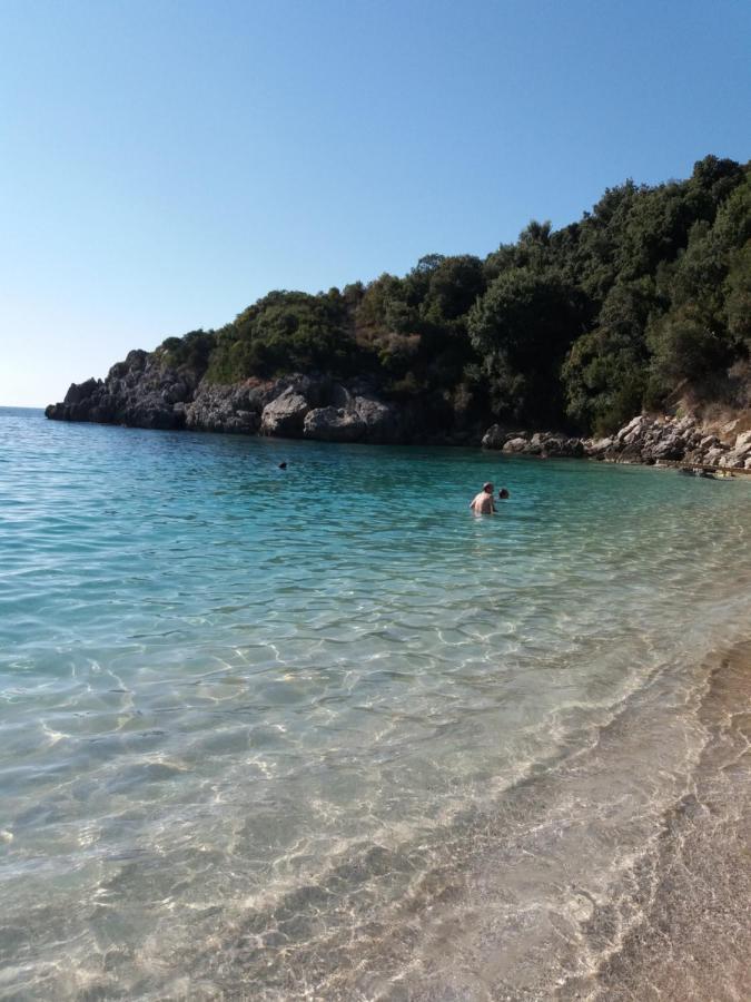 Theros Blu Sarakiniko (Epirus) Eksteriør billede