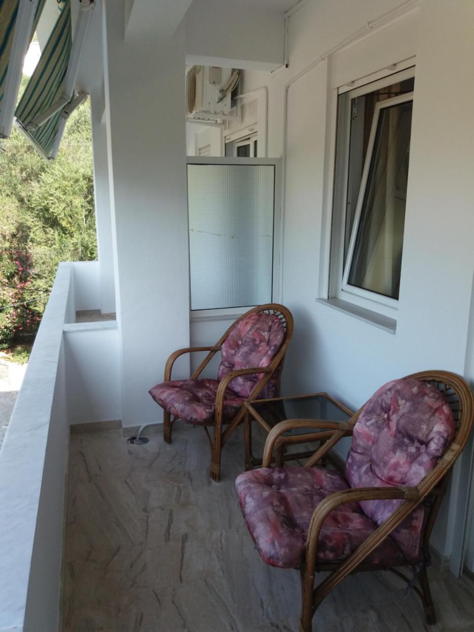 Theros Blu Sarakiniko (Epirus) Eksteriør billede
