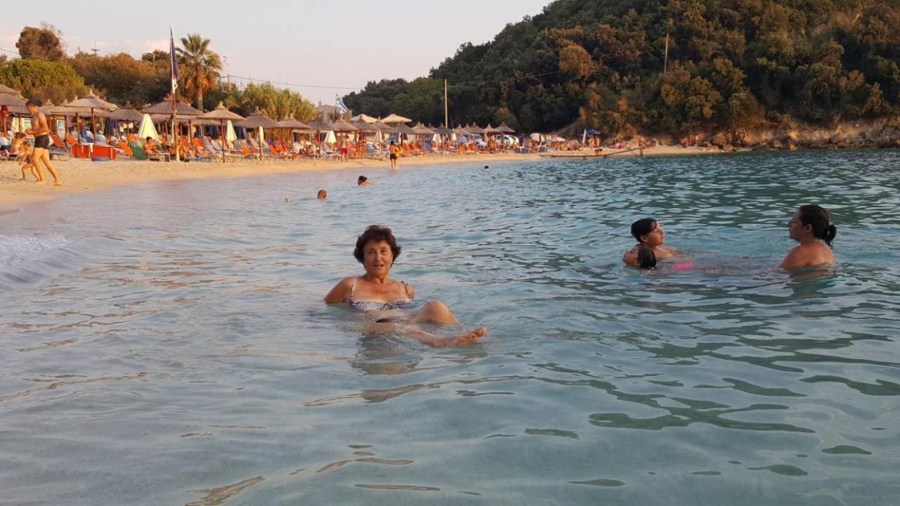 Theros Blu Sarakiniko (Epirus) Eksteriør billede